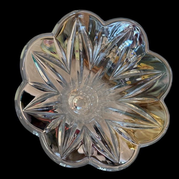 Lenox Fascination Lead Crystal 14" Scalloped Vase - Picture 10 of 11